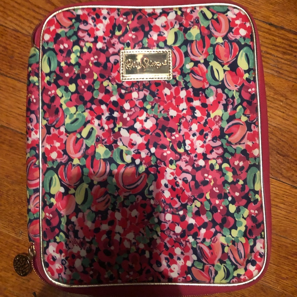 Lilly organizer